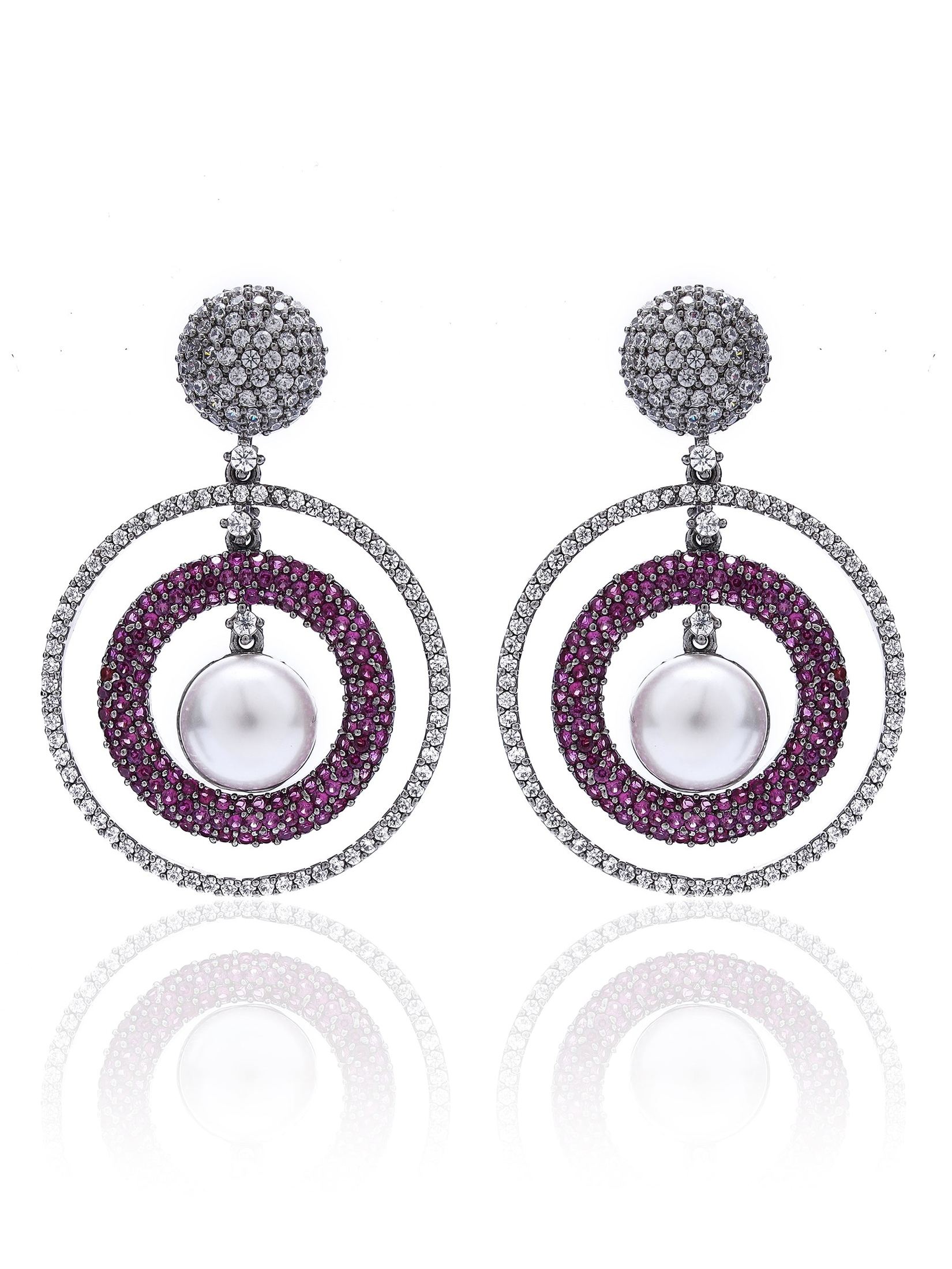 Concentric pearl and american diamond studded earring