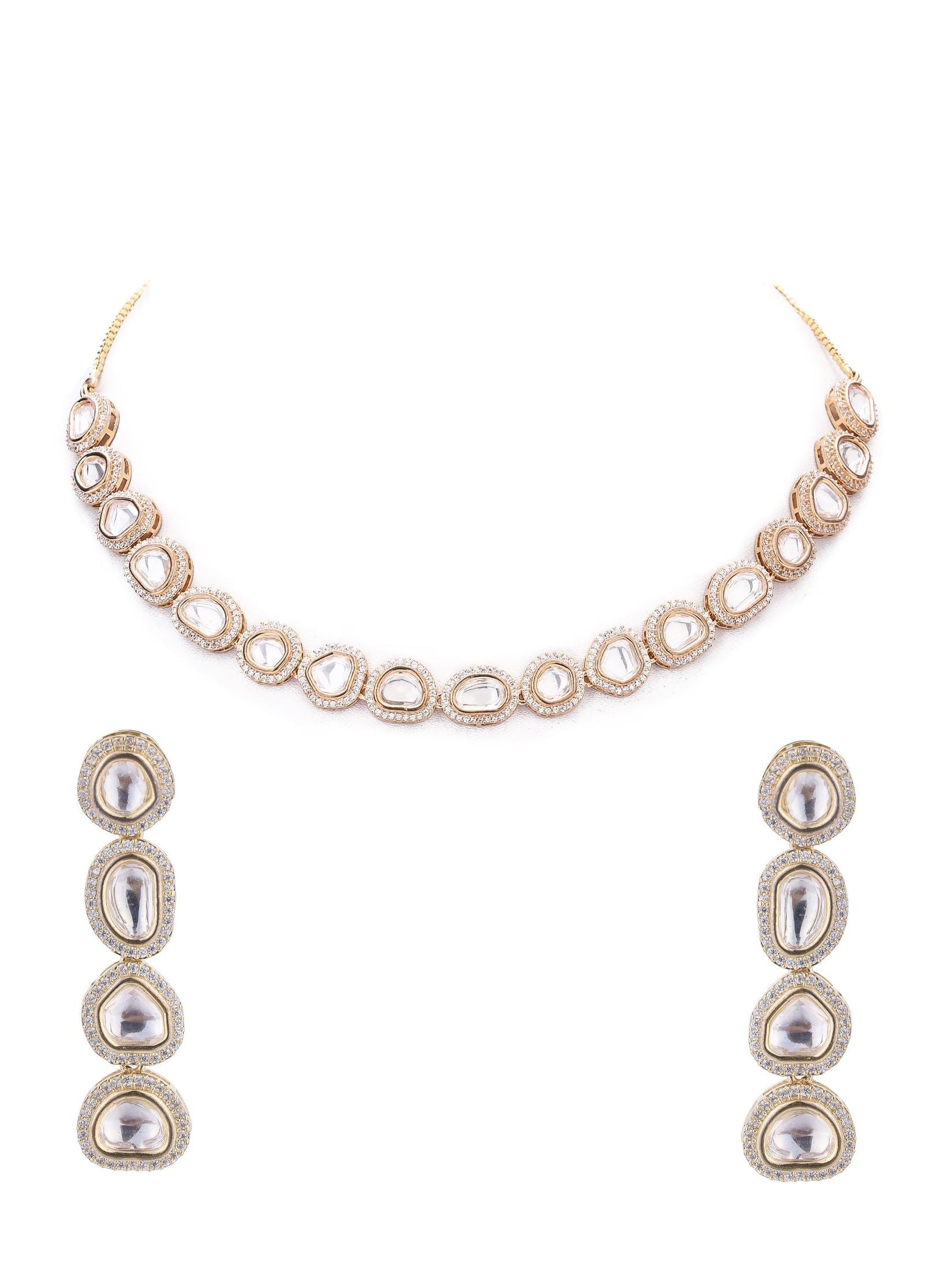 Stylish Kundan Necklace Set in Yellow Gold plating